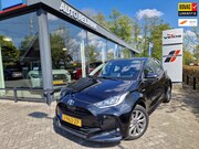 Toyota Yaris - 1.5 Hybrid Dynamic/NAVI/CAMERA/KEYLESS/LMV/CRUISE/1E EIGENAA