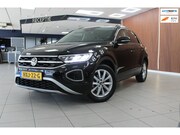 Volkswagen T-Roc - 1.5 TSI Life Automaat | Airco | Adaptieve cruise control | P