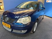 Volkswagen Polo - 1.4-16V Trendline Automaat met