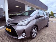 Toyota Yaris - 1.5 Hybrid Dynamic Navi Cruisecontrol LM velgen