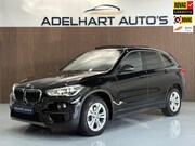 BMW X1 - SDrive18i Executive Sportline Automaat / Panorama dak / Navi