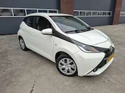 Toyota Aygo - 1.0 VVT-i x-play airco car play camera APK 4-2027