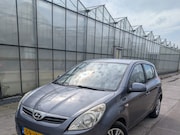 Hyundai i20 - 1.2i DynamicVersion Dealer onderhouden / Airco / vier seizoe