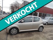 Toyota Aygo - 1.0-12V + MET AIRCO LEDER APK 02-2027
