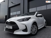 Toyota Yaris - 1.0 VVT-i Comfort|Carplay|Camera|Dealer onderhouden|1e eigen