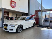 BMW 1-serie - M135i xDrive High Executive, Performance, 6 Cilinder, Schuif