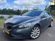 Volvo V40 - 1.6 D2 Momentum | Airco | Bluetooth | Navi| Trekhaak