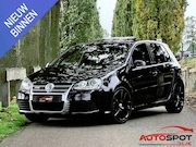 Volkswagen Golf - 3.2 R32