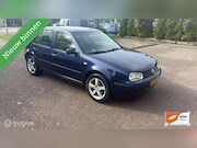 Volkswagen Golf - 1.6-16V