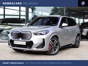 BMW iX1 - eDrive20 M Sport / Panoramadak / Trekhaak / Sports