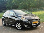 Peugeot 208 - 1.2 PureTech Style /Automaat/Navi/
