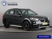 BMW X1 - sDrive18i High Executive (Afn. Trekhaak / Carplay / Camera /