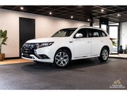 Mitsubishi Outlander - 2.4 PHEV Pure | Half Leer | Camera | Navi |