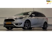 Ford Focus - Wagon 1.5 ST-Line Trekhaak Xenon 100% Dealer onderhouden Moo