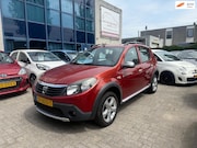 Dacia Sandero - 1.6 Lauréate Airco, APK 07/27