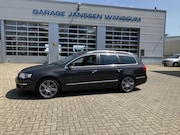 Volkswagen Passat - 3.2 V6 HIGHLINE BUSINESS TREKHAAK LEER