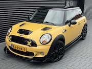 MINI Cooper - 1.6 Cooper S| GEEL| JWC| 17"| GP LOOK| GECHIPT| UNIEK