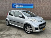 Peugeot 107 - 1.0-12V Urban Move Airco/Centraal vergrendeling