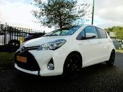 Toyota Yaris - 1.5 Full Hybrid 100pk 5D Aut Dynamic P-Dak Clima Trekhaak
