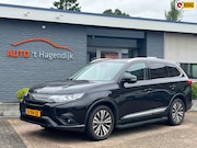 Mitsubishi Outlander - 2.0 150pk AUT pano trekh 7pers NAP NL-auto