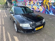 Audi A4 - 2.0 Pro Line auto 18 inch velgen navigatie airco geheel onde