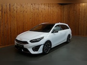 Kia Ceed - 1.5 T-GDI GT-LINE PANORAMADAK / APPLE CARPLAY
