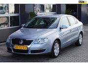 Volkswagen Passat - 1.6 Comfortl. NAP Clima/Cruise/APK 04-2027