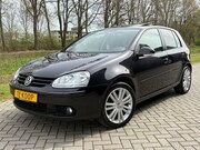 Volkswagen Golf - 1.6 TOUR EDITION / SCHUIFDAK / TREKHAAK/ CARPLAY/ STOELVERWA