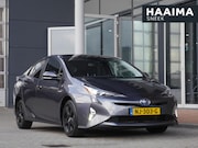 Toyota Prius - 1.8 First Edition | Automaat| Head up display | Stoelverwarm
