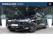 BMW iX - xDrive60 M Sport / Panoramadak Sky Lounge / Parking Assistan