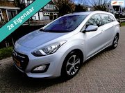 Hyundai i30 - CW 1.4 i-Drive 101pk 2e eigenaar Airco Cruise LED PDC Histor