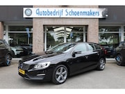 Volvo V60 - 2.0 D3 Momentum Business NAVI CRUISE CLIMA TREKHAAK NAP LMV