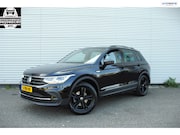 Volkswagen Tiguan - 1.5 TSI Elegance / Navi / Cruise / Led / Trekhaak / Dealer O