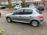 Peugeot 206 - 1.4 Gentry