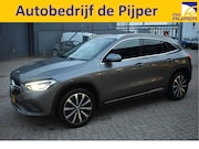 Mercedes-Benz GLA-Klasse - 200 AMG Line , PARKEER CAMERA , TREKHAAK, BOEKJES, NAP EN ON