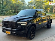 Dodge Ram - 5.7 V8 4x4 Crew Cab Limited Black Hulk Widebody