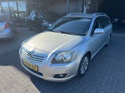 Toyota Avensis - Wagon 1.8 VVTi Luna CARPLAY CLIMA TREKHAAK NETTE WAGEN ORIG 