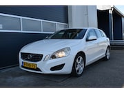 Volvo V60 - 2.0 D3 Kinetic