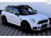 MINI Countryman - 1.5 Cooper S E ALL4 Pano Navi Camera LED !!
