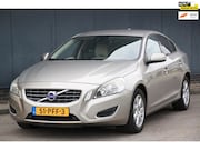 Volvo S60 - 1.6 T4 Kinetic Navigatie/Parkeersensor v, a/Apk 07-2027