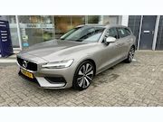 Volvo V60 - 2.0 T4 Moment.Pro