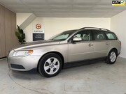Volvo V70 - 2.5T Summum Airco, Trekhaak, Half leder, LMV TOPAUTO