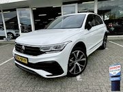 Volkswagen Tiguan - 1.4 TSI eHybrid R-Line Business+ | Trekhaak | SOH 97% | Pano