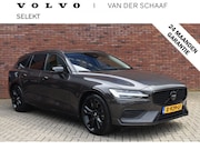 Volvo V60 - B3 177PK Essential Black Edition | Leder | Getint Glas | 18'