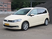 Volkswagen Touran - 1.6 TDI SCR Connected Series 7p