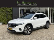 Mercedes-Benz EQA - 300 4MATIC AMG Line 67 kWh | Panoramadak | Stoelverwarming |