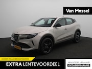 Alfa Romeo Junior - 1.2 Turbo Hybrid Ibrida | Apple Carplay/Android Auto | Parke