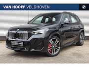 BMW iX1 - eDrive20 M Sport / Trekhaak / Sportstoelen / Achteruitrijcam