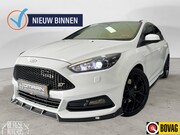 Ford Focus - 2.0 ST-2 250PK 2016 RECARO MAXTON