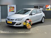Opel Astra - 1.4 Turbo Business +